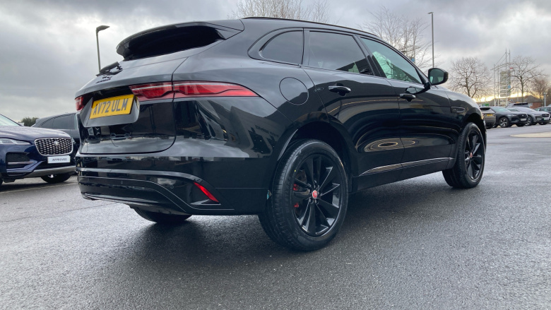 Jaguar F-Pace 2.0 D200 R-Dynamic Black 5dr Auto AWD Diesel Estate